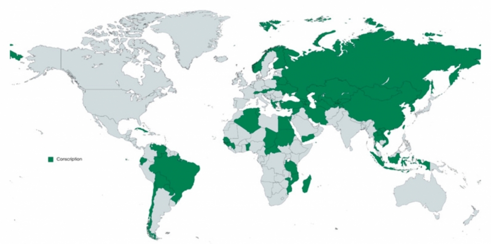 کشورهایی که نوعی وظیفه‌ی سربازی دارند با رنگ سبز مشخص شده‌اند